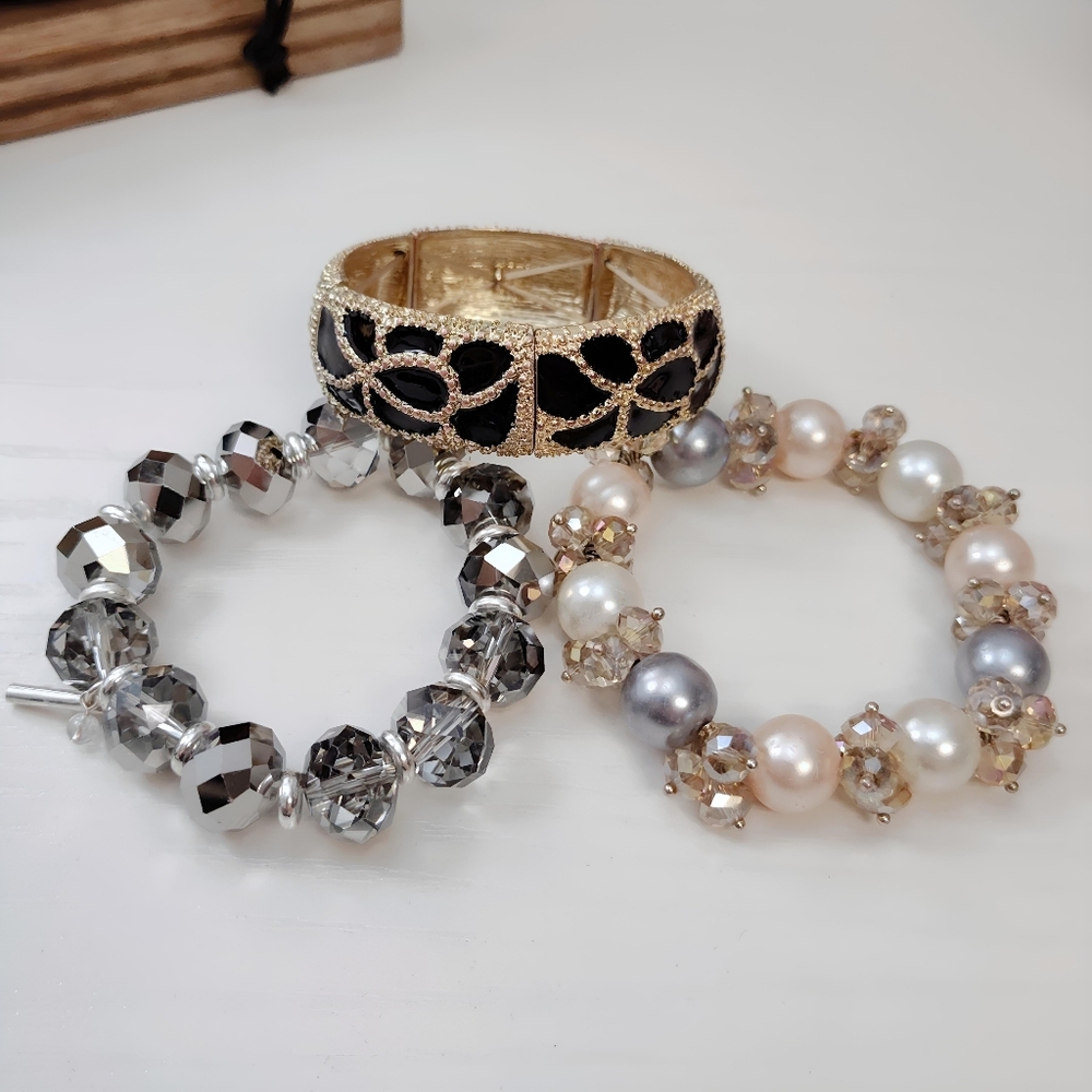 Vintage 3 piece Stretch Bracelet Lot Bundle Glass Bead AB Faux Pearls Enamel